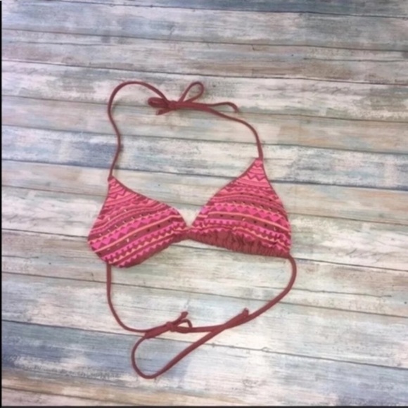 Xhilaration Triangle Bikini Top - Picture 2 of 4